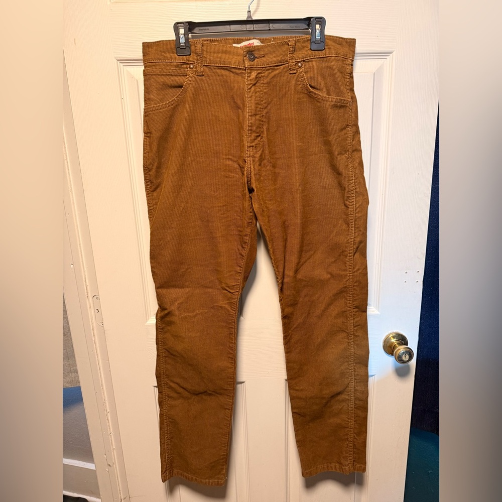 Wrangler Men's Tan Corduroy Pants